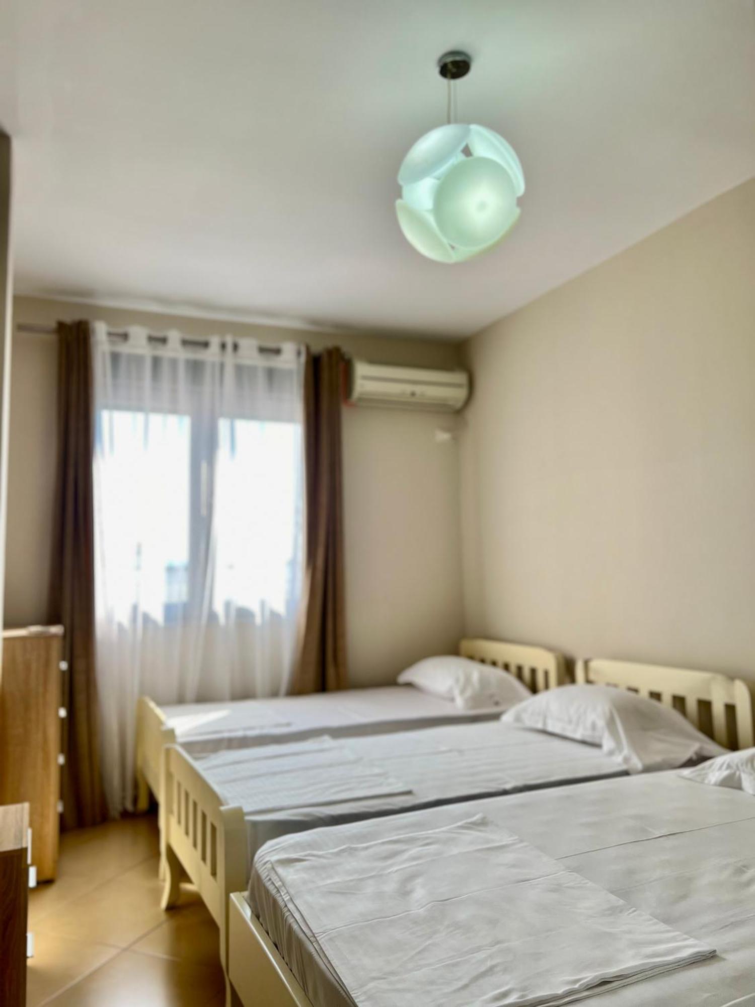 Boulevard Views - Spacious Tirana Apartment Eksteriør bilde